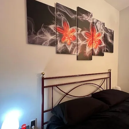 Stazione Centrale Colli Apartman *